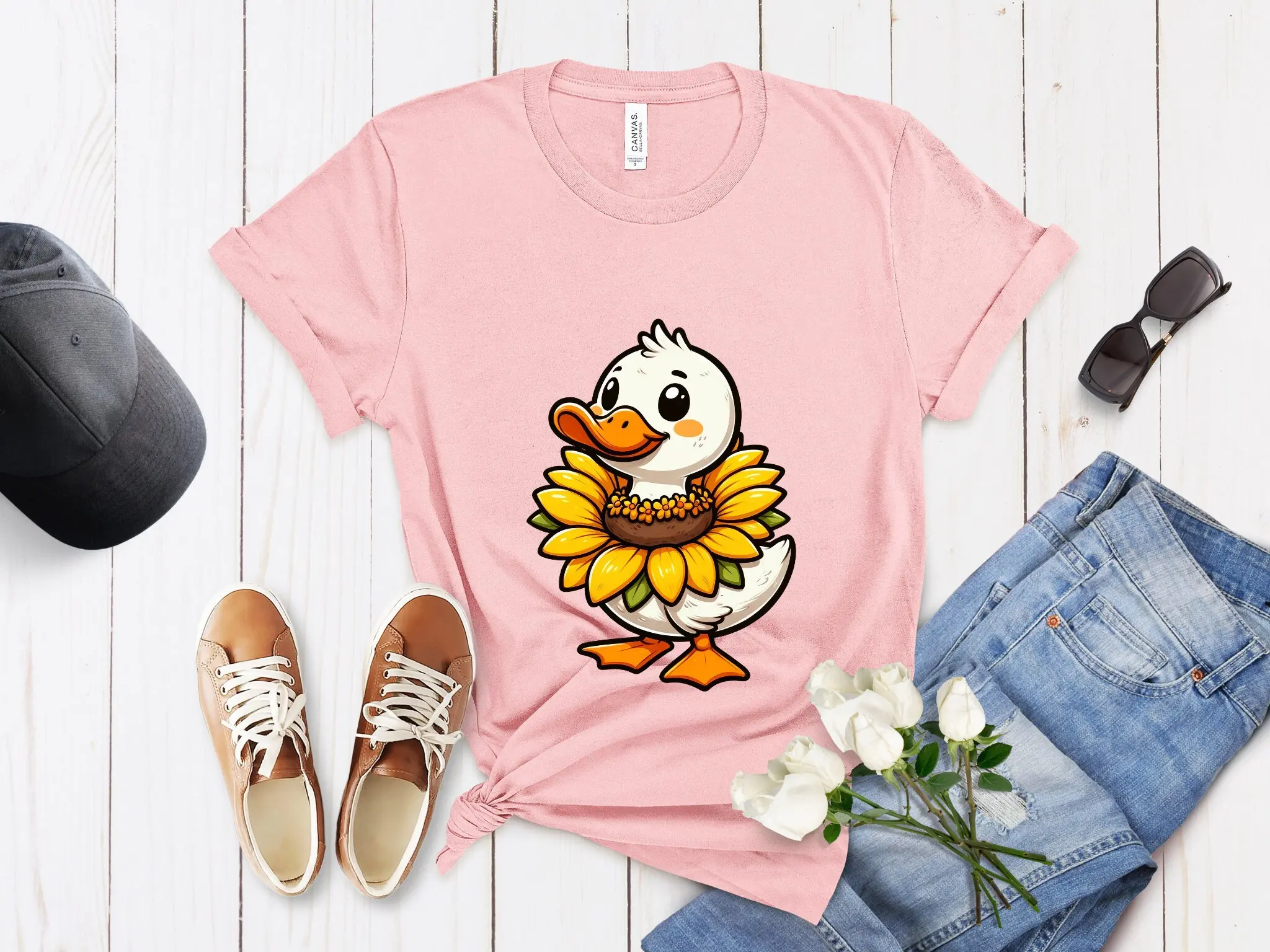 Unique Cartoon Duck T Shirt with Daisy Flower Sun Hat Design Stylish Fun Trendy Perfect for Nature Lovers Top Idea