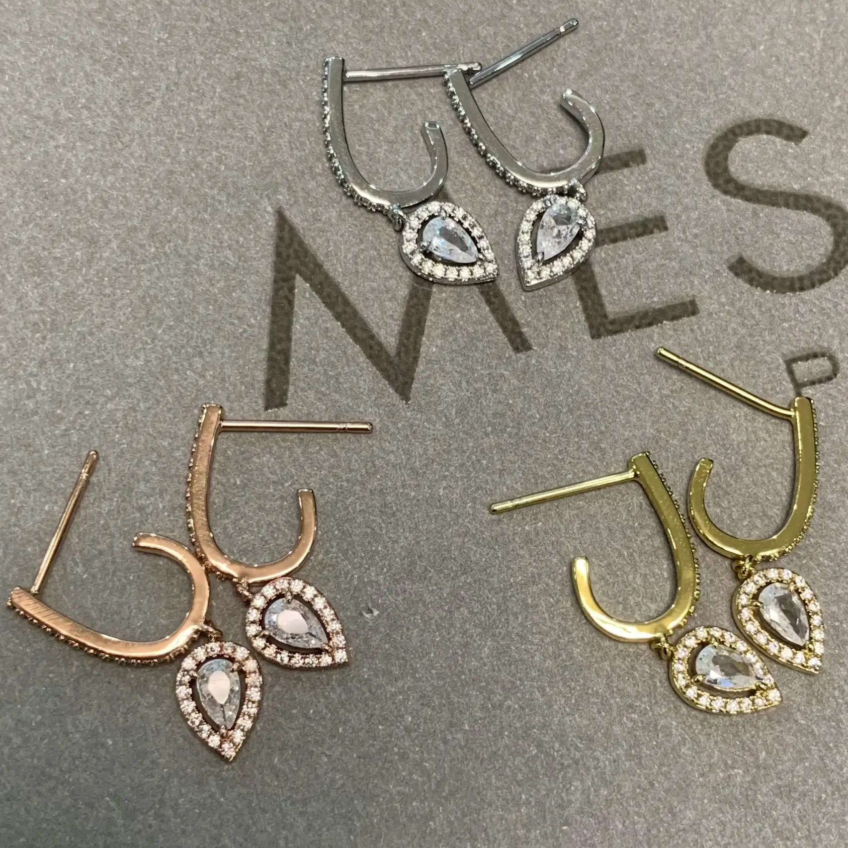 

Trendy Cut Diamond Solid Silver s925 Tassel Style JOY Series Peach Heart Water Drop shaped Women's Luxury Fashion Earrings