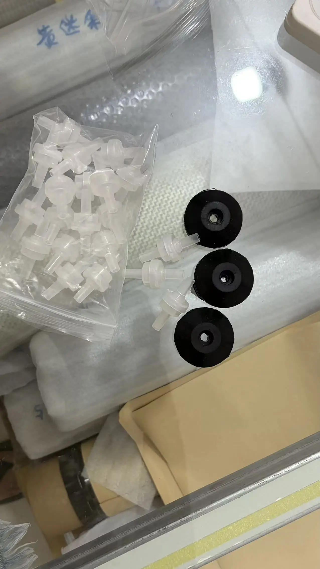 5or3 set For carbon fiber resin filling, and the glue injection seat is equipped with one-way vacuum valve One way vacuum valve