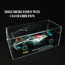 Bburago 2022 f1 modelo de carro com caso capacete, escala mercedes w13 mclaren alfa romeo ferrari red bull racing fórmula 1 diecast brinquedo