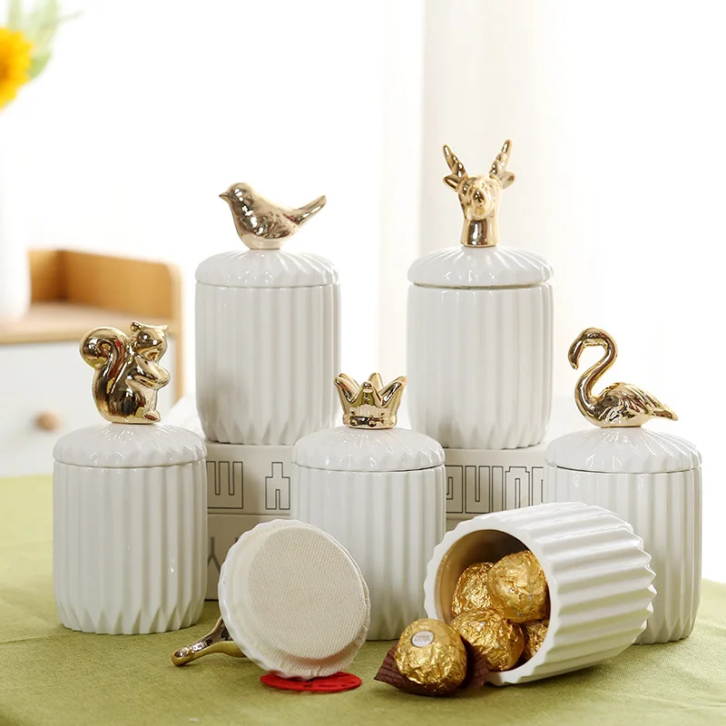 Nordic Chocolate Nut Storage Jar Sealed Ceramic Jar Wedding Gift Storage Box Candy Food Container Golden Bird Animal Decoration