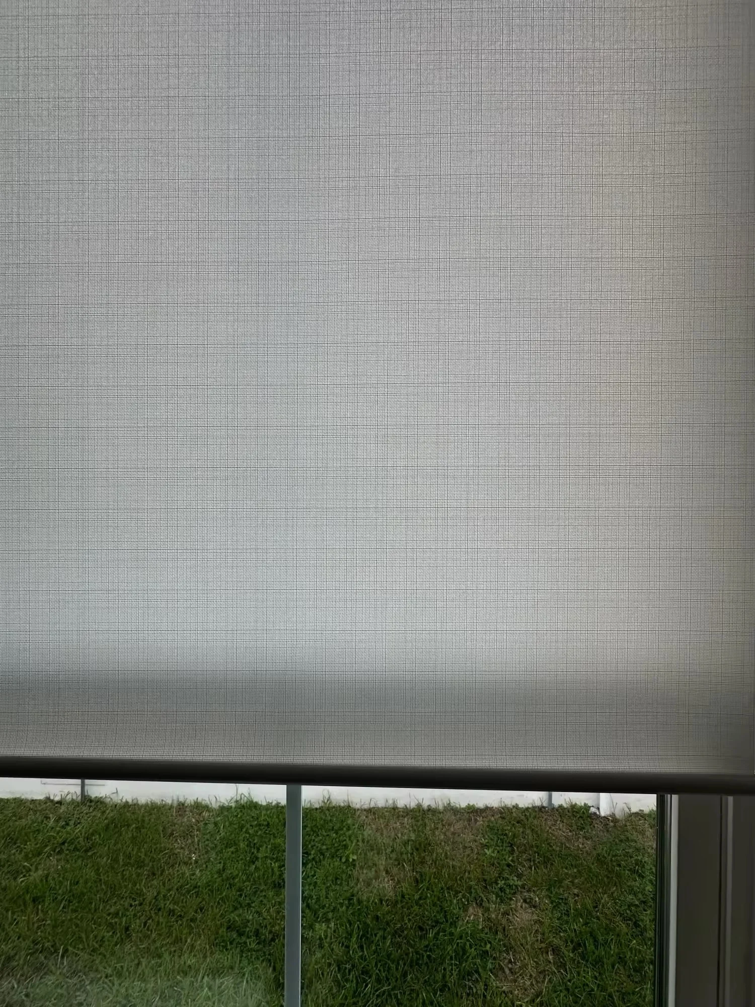Decopedia Roller Blinds for Windows Motorized Cordless Smart Window Blinds Blackout Roller Day and Night Curtain for Living Room