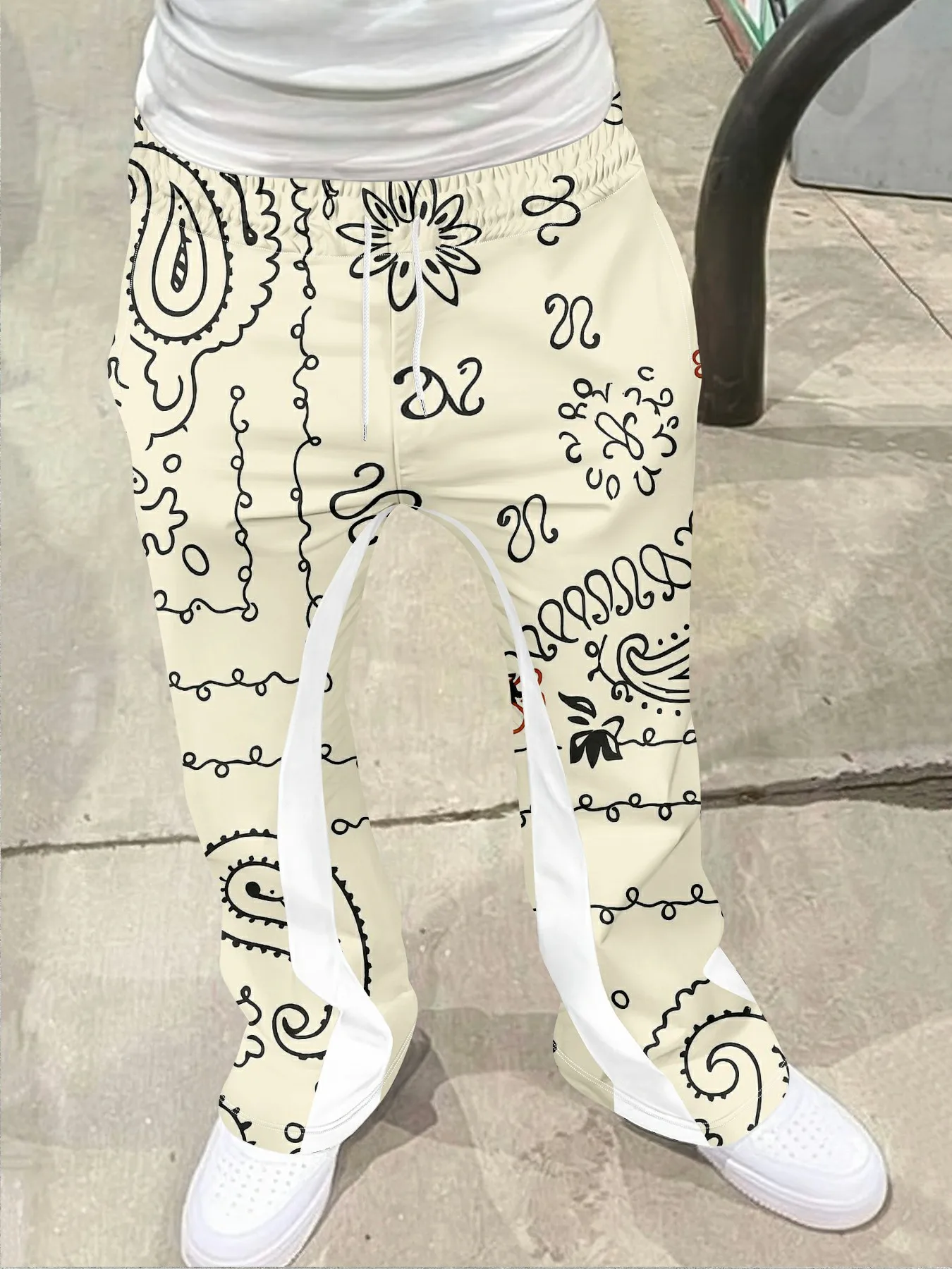 

Fashionable Slightly Flared Black and White Color-Block Design Sweatpants Men Pants Men's Casual Street Style Trendy Cross Print