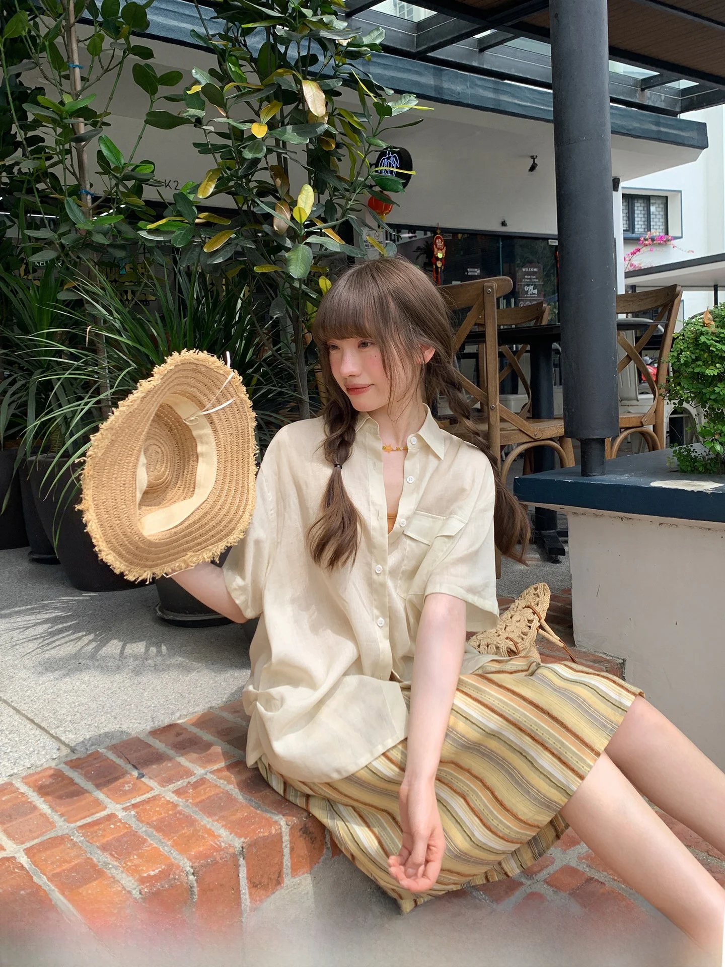 

Transparent Cool Feeling Short Sleeve Pleated Casual Style Women's Shirt Lightweight Loose Fit Regular Length Summer Fashion