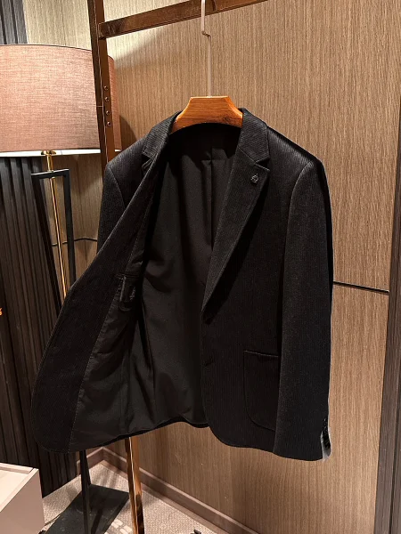 

Мужской роскошный шерстяной костюм Slim Fit, утепленный, осенне-зимний, новый, деловой повседневный стильный дизайн, приталенный крой, полиэстер...