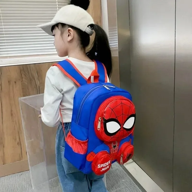 Disney Spiderman plecaki superbohaterowie tornister studencki Cartoon 3d Stereo plecak do przedszkola torba podróżna dla dzieci prezent