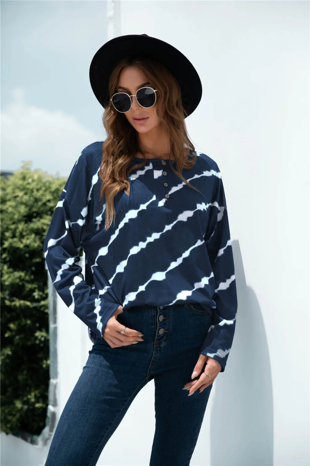 

Women's Tie Dye Button Accent Crew Neck Long Sleeve Loose Casual Autumn Daily Fashion Top