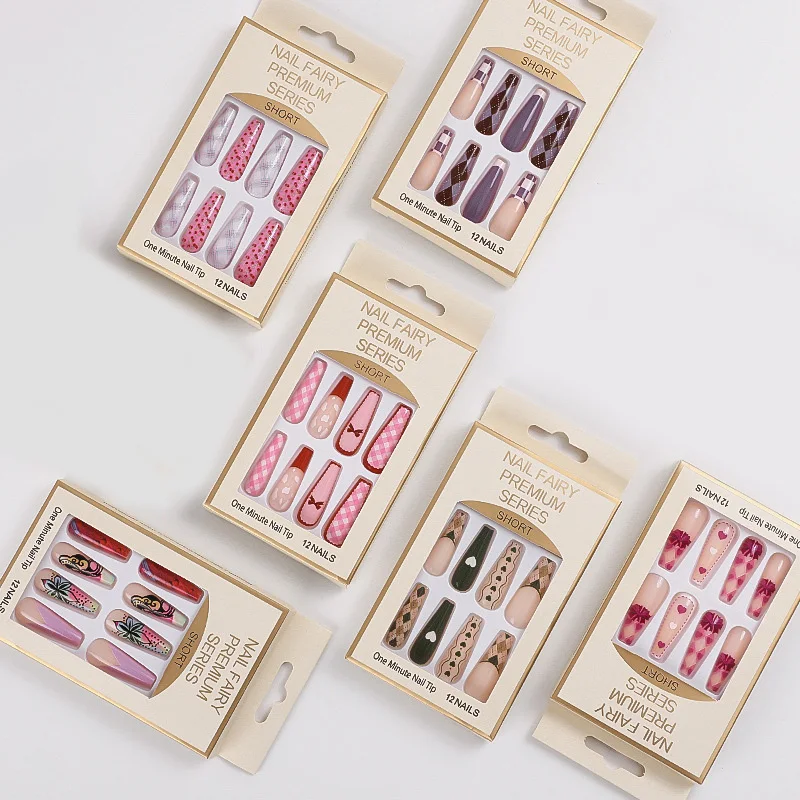 

24 PCS New Style Fresh Pattern Fake Nails Medium-length Fake Nails Suitable for Girls to Attend Parties