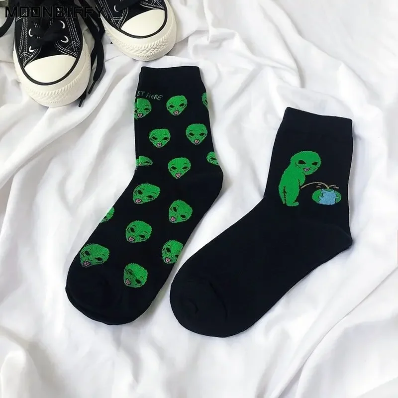 1 Pair Creative Funny Cartoon Cat Unisex Funny Socks Autumn Winter Women Art Funny Alien Planet Breathable Cotton Socks Dropship