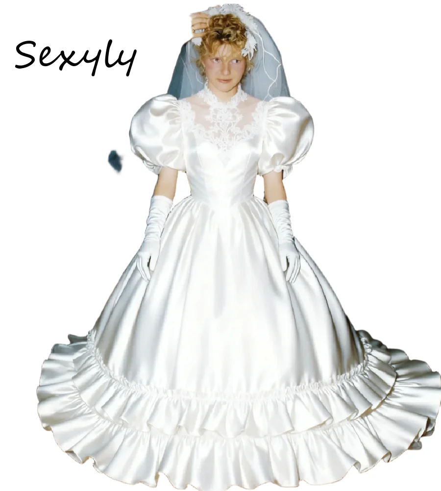 Elisabethanisches Zeit 1680er-Hochzeitskleid 2026 mit kurzen Ärmeln, Satin, Prinzessin, weiches Satin-Brautkleid, Retro-Mittelalter, königliche Boho-Braut