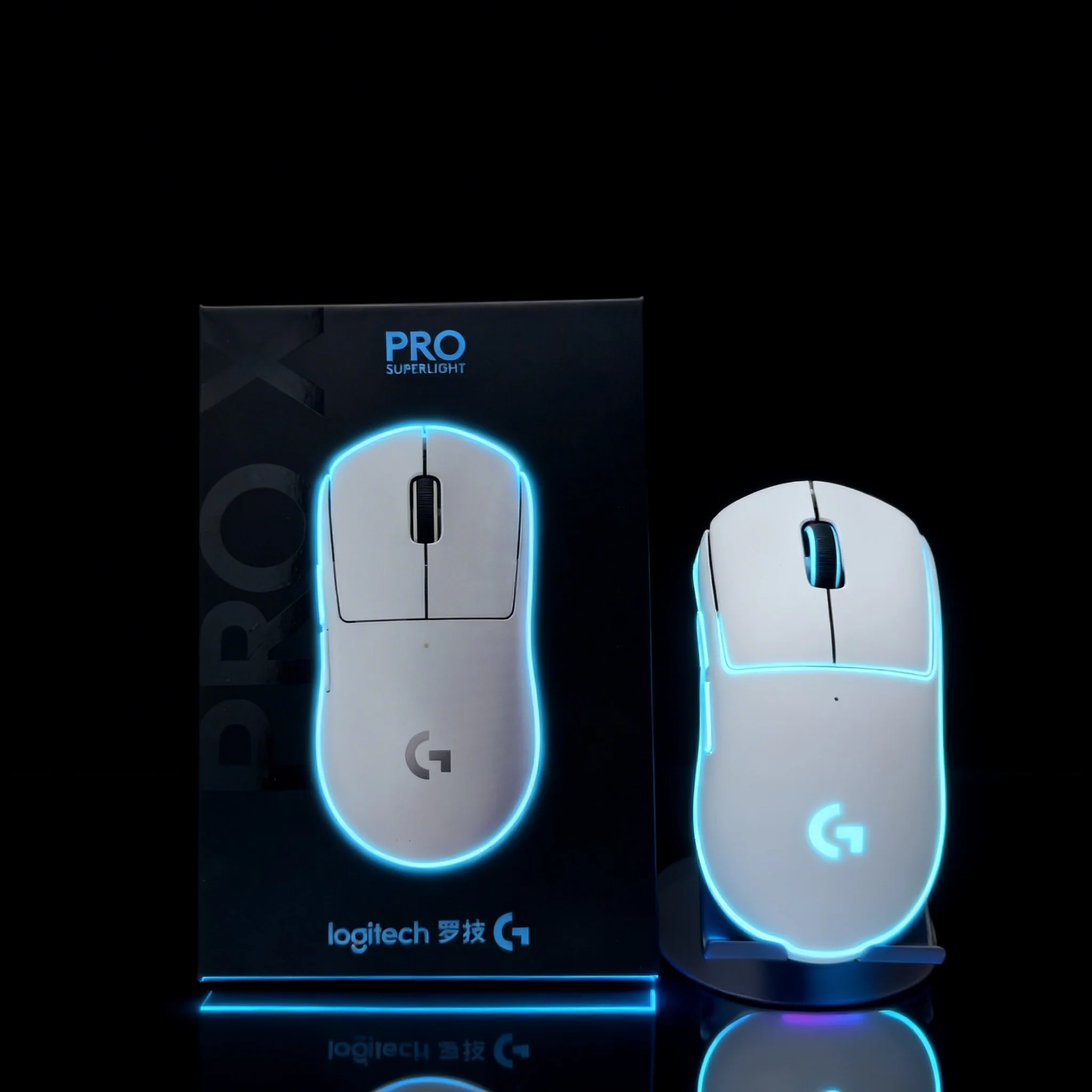 

Logitech G PRO X/G203, легкий вес (60 г), сенсор Hero2, 44k DPI, частота опроса 8 кГц, 5 настраиваемых кнопок.