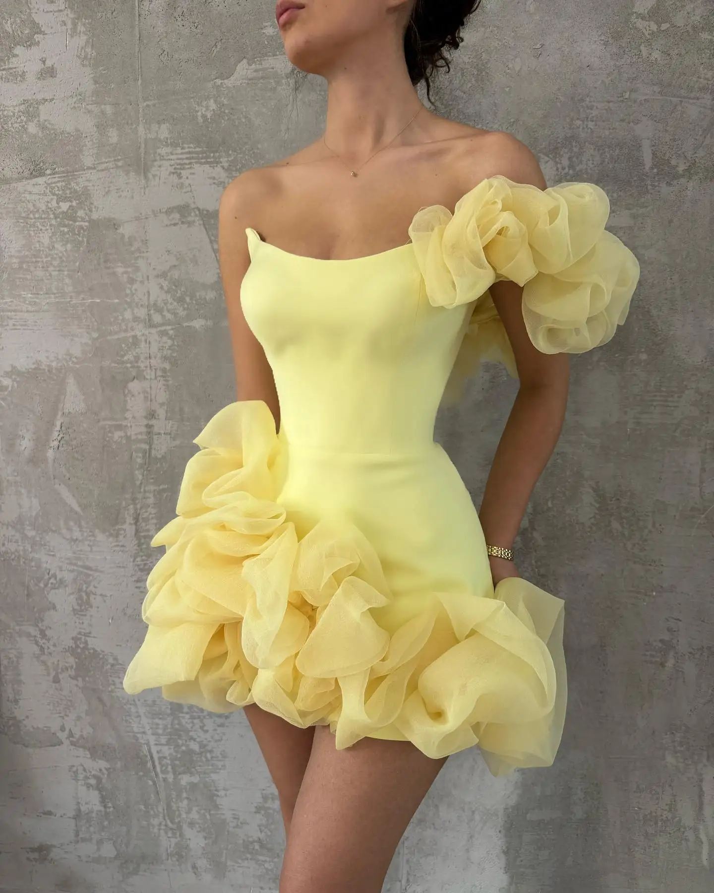 

Simple Yellow Satin Cocktail Dresses Short One Shoulder Tiered Celebrity Evening Gowns 2024 Robes De Soiree Party Dress Custom