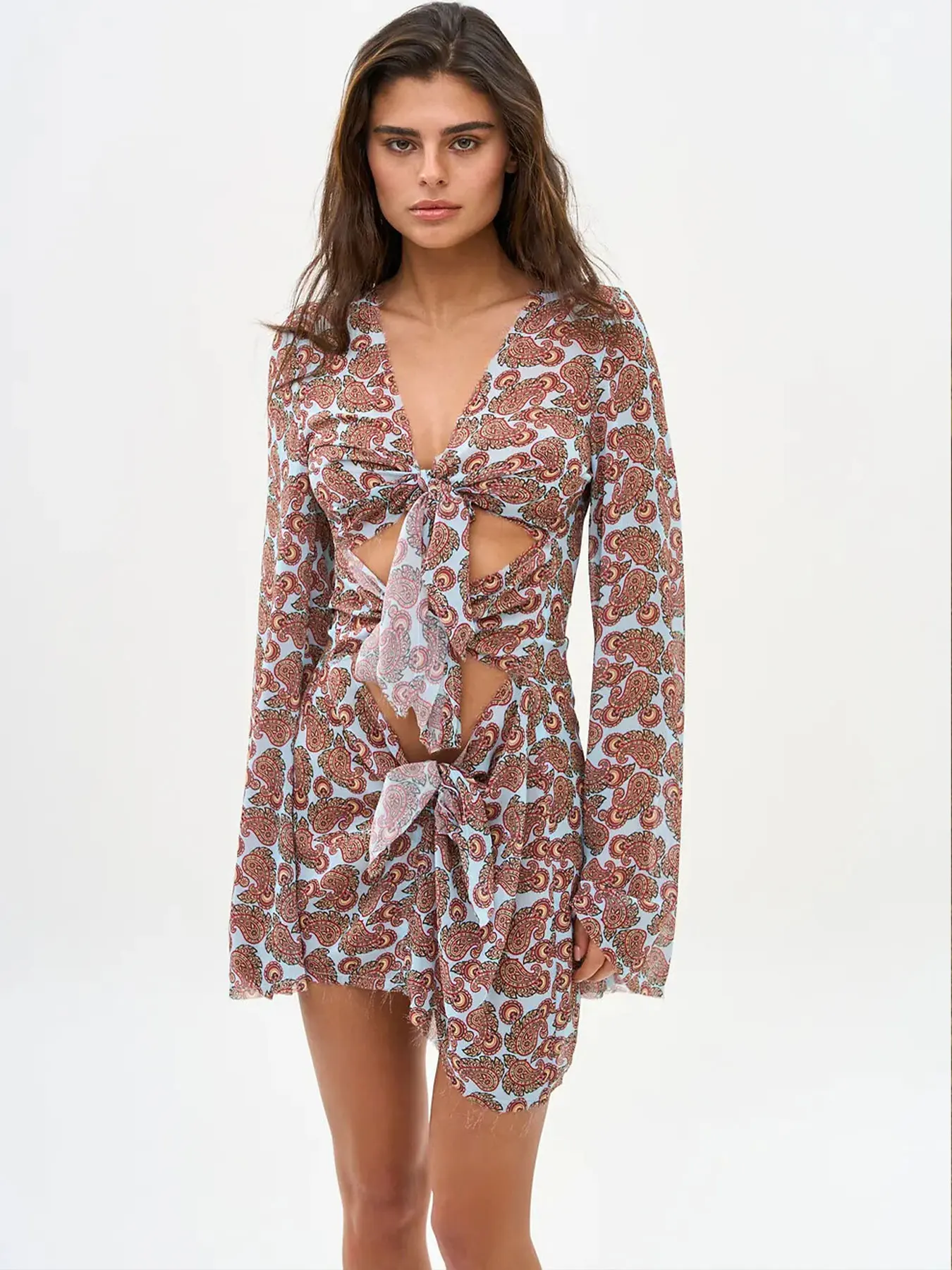 

Сексуальный женский купальник с вырезами, 2025 г., модный купальник с длинными рукавами, накидка с уникальными вырезами, женская праздничная пляжная одежда