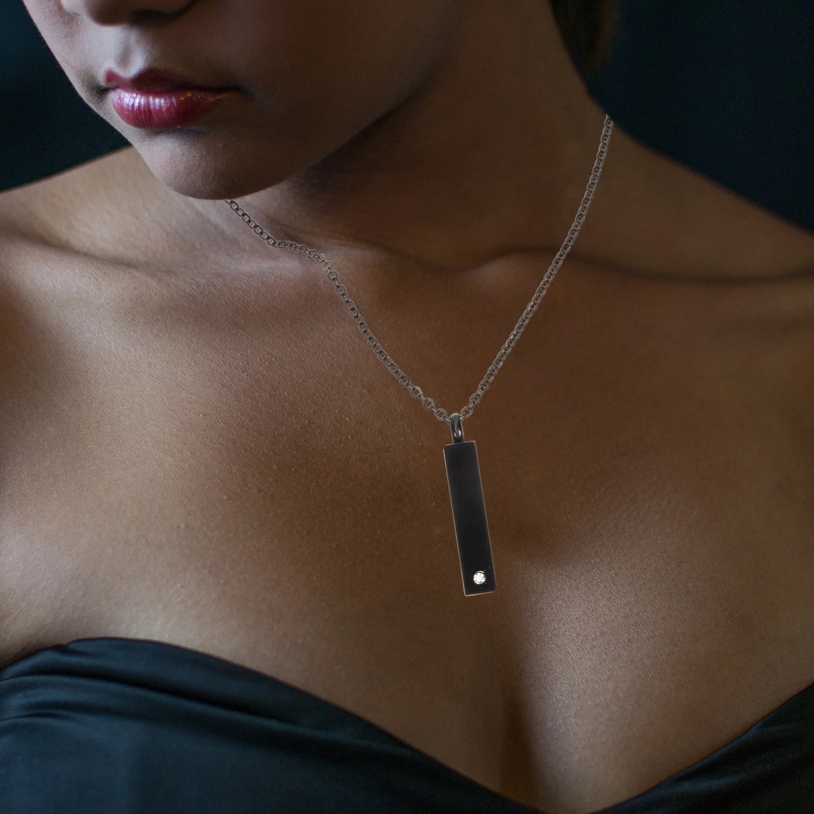 

1Set Urn Necklace for Ashes Stainless Steel Ashes Pendant with Funnel Keepsake Memorial Jewelry for Loved One Hair Perfume