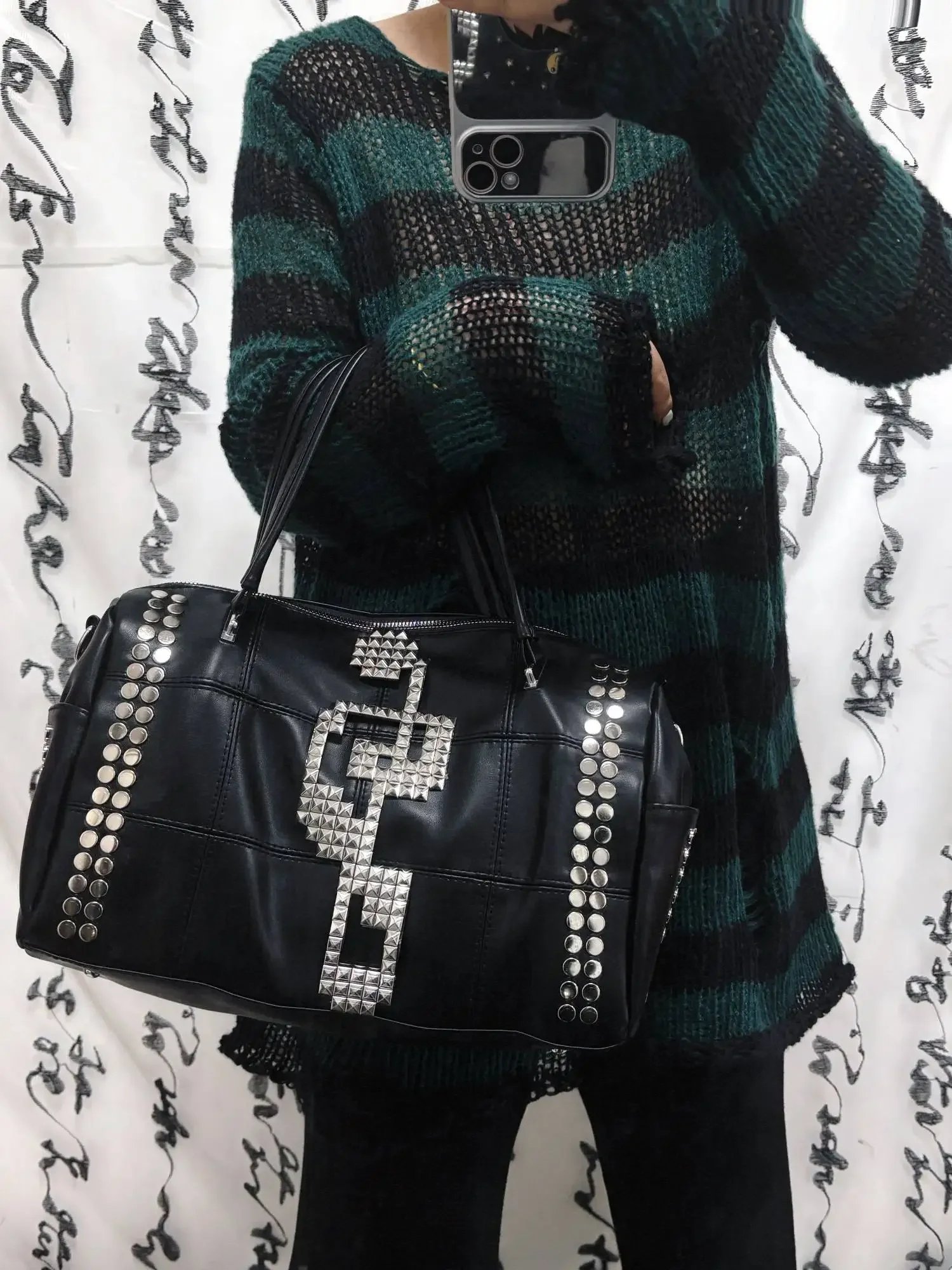 sac-bandouliere-portable-rivet-personality-style-subculture-punk-original-elements-de-notes-de-musique-noires-grand-sac-sous-le-bras-grande-capacite