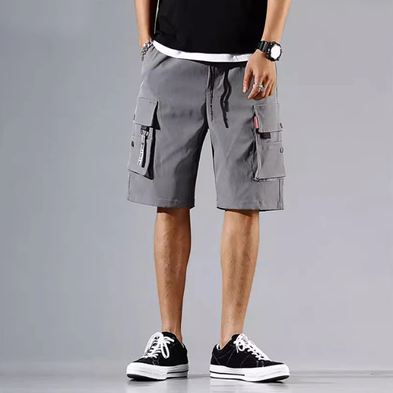 Workwear shorts for men in summer 2020, trendy outerwear for sports and leisure, cropped breeches with loose fit, and cropped sh