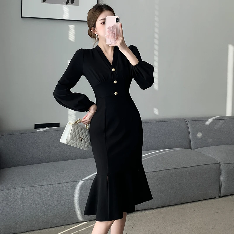 French Spring Black Office Ladies Mermaid Dress 2024 New High Quality Women V Neck Buttons Deco Ruffles Bodycon Party Vestidos