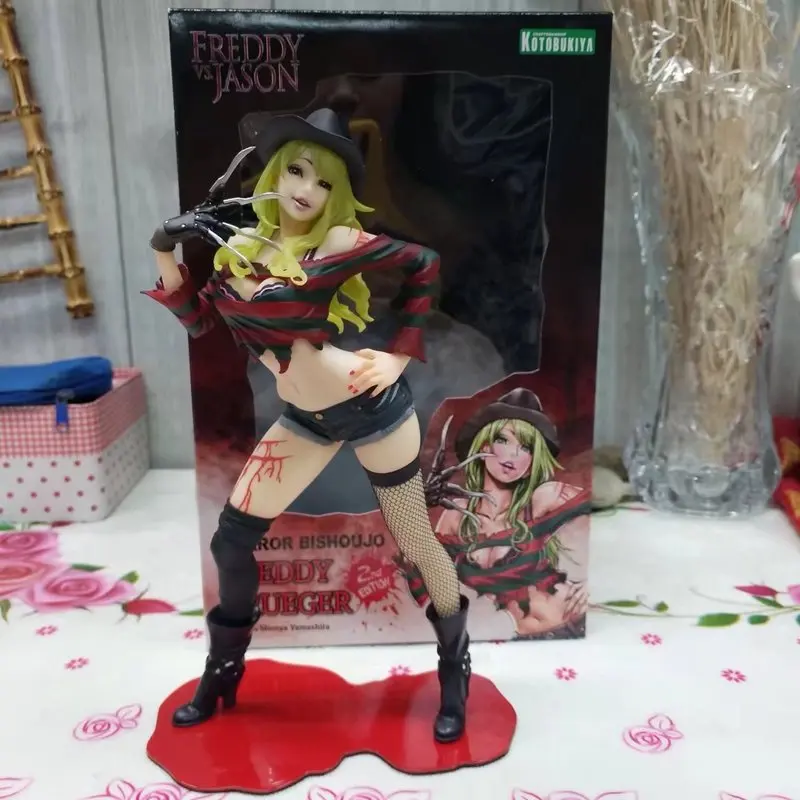 Black Friday Versão Feminina Freddy Jason Adereços de Filme Figura de Ação Colecionável Caixa Modelo de Exibição Tema de Rua Fantasma Presente Legal