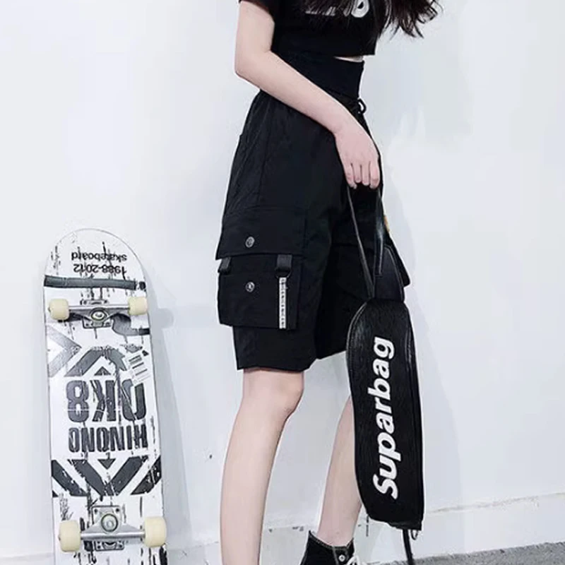 

Весенне-летние повседневные шорты 2024 в японском стиле, модные повседневные свободные шорты в Корейском стиле с множеством карманов и пятью точками