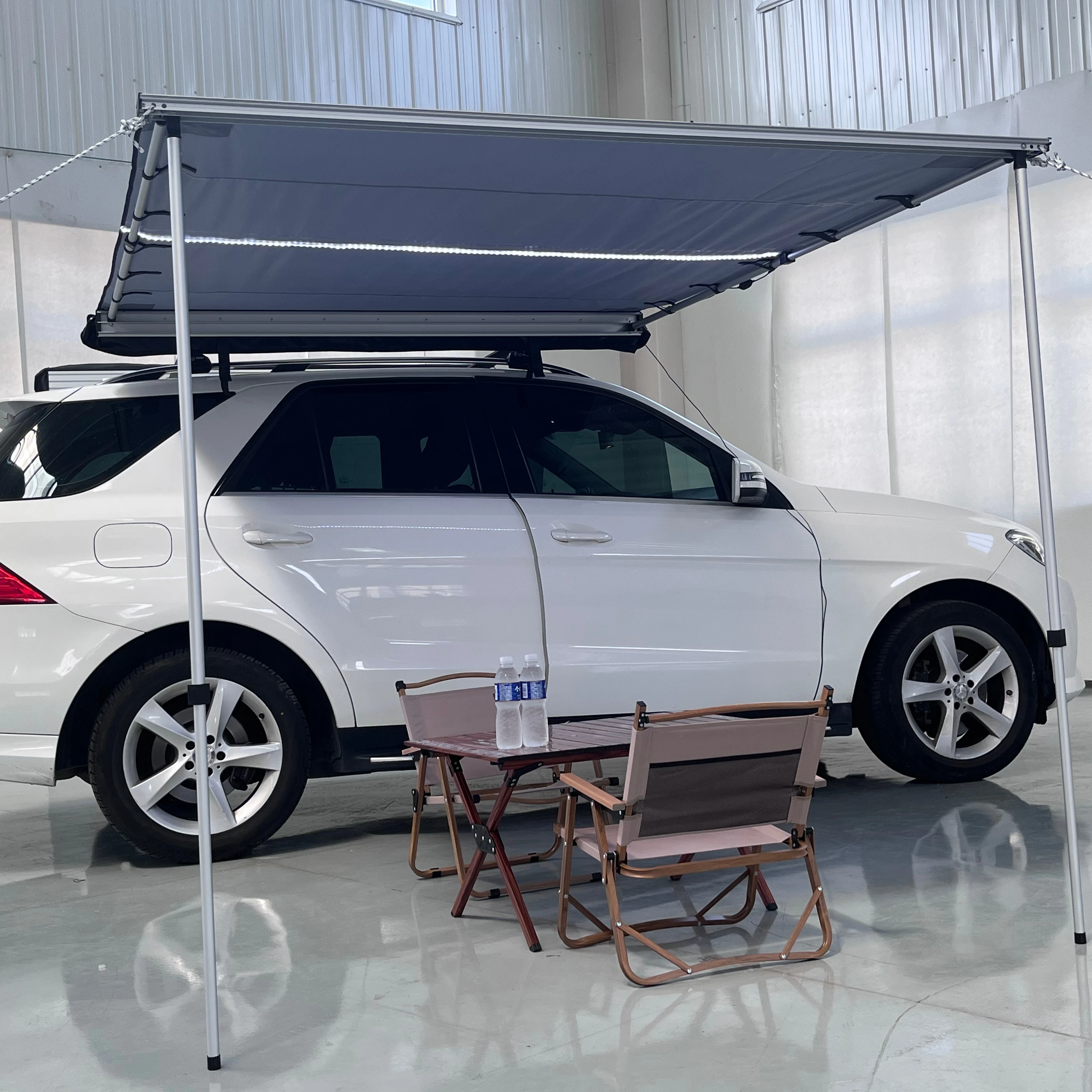 

Sunday Campers Custom Aluminum Case Factory OEM Outdoor Retractable Camping Roof Side Shelter Awning