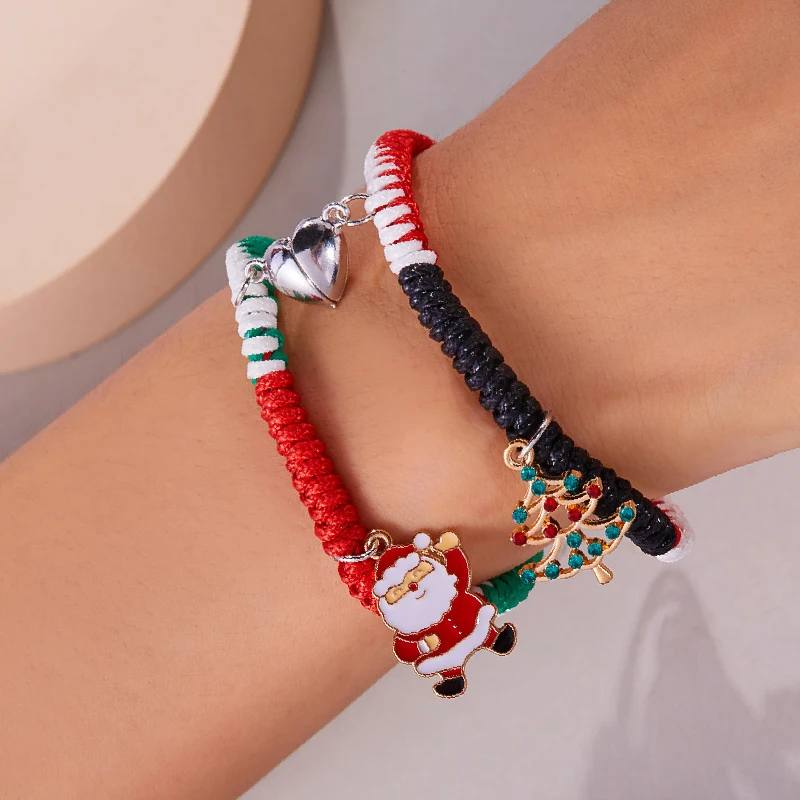 

2pcs Couples Christmas Santa Claus Snowman Christmas Tree Heart Magnetic Bracelet For Women Men Christmas Bracelet Jewelry Set