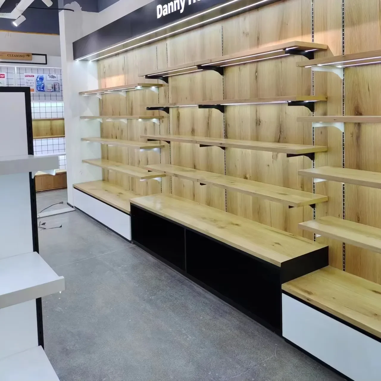 Manufacturer Cosmetics Showcase Multi-layer Solid Wood Display Stand Paint Beauty Salon Makeup Shop Display Cabinet