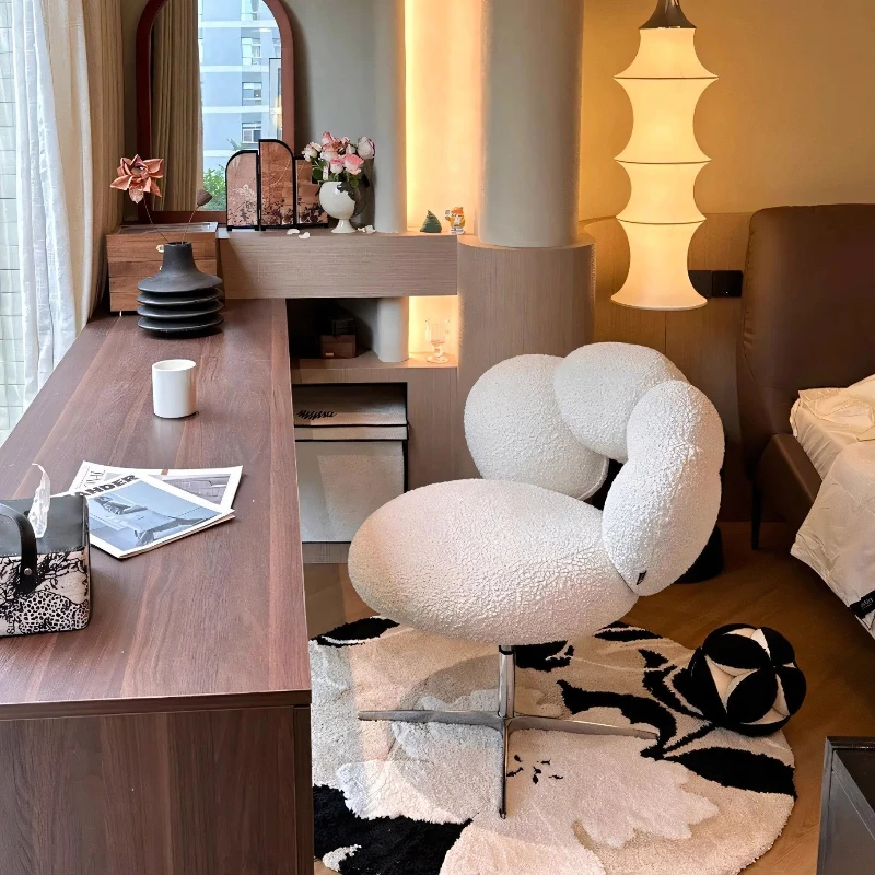 

Dressing stool Cream wind rotatable lifting chair Lamb fleece feeling bedroom girls Sugar gourd chair Nail art chair