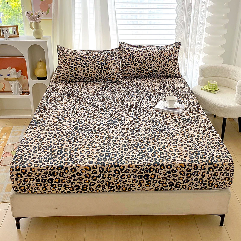 

Leopard Pattern Fitted Sheet with Pillowcase,Microfiber Soft Bedding Fitted Sheet with Elastic for Single Double Bed