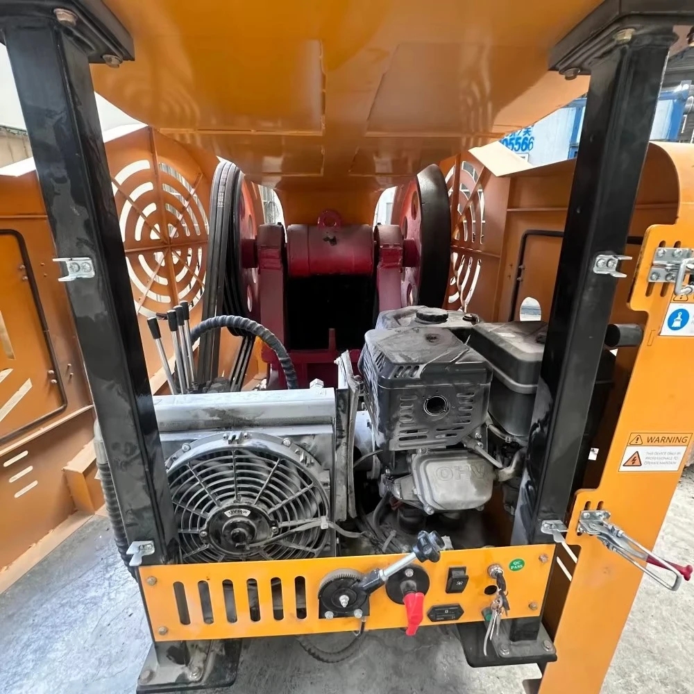 Highly Popular Small Tracked Jaw Crusher Lake Salt Block & Stone Crushing Equipment Mobile Customized