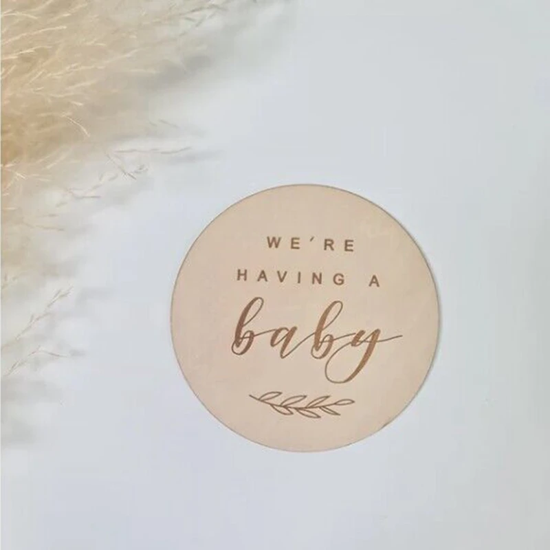 1pcs  We\'re Having A Baby Wooden Plaque Pregnancy Announcement Baby Milestone Card