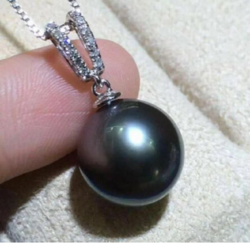 Pretty Design 10-11mm Tahitian Black Round Pearl Pendant Necklace