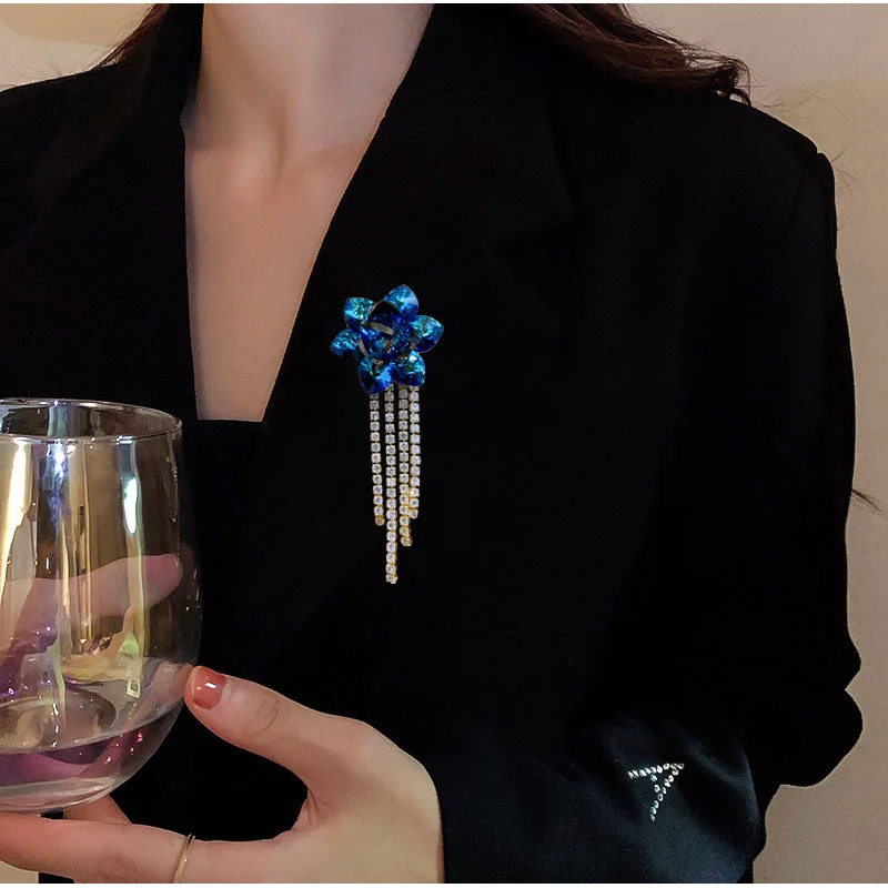 

High-end Personality Austria Multi-color Crystal Flower Brooch Temperament Tassel Pin Women's Corsage