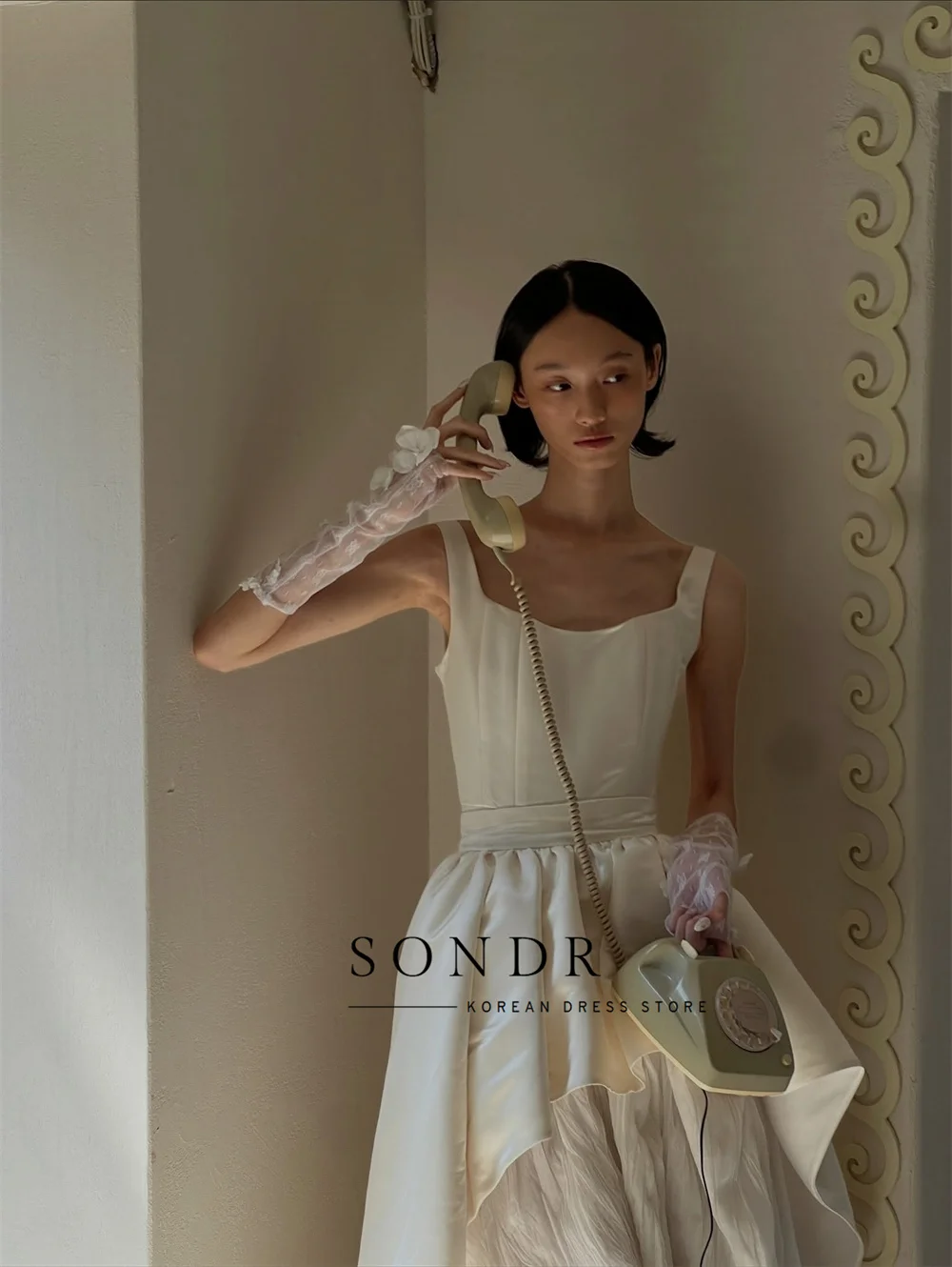 Sondr Modern Vintage Korean Wedding Dress Sleeveless 2 Pieces Satin Photography Gown Engagement Dresses Floor Length Customized