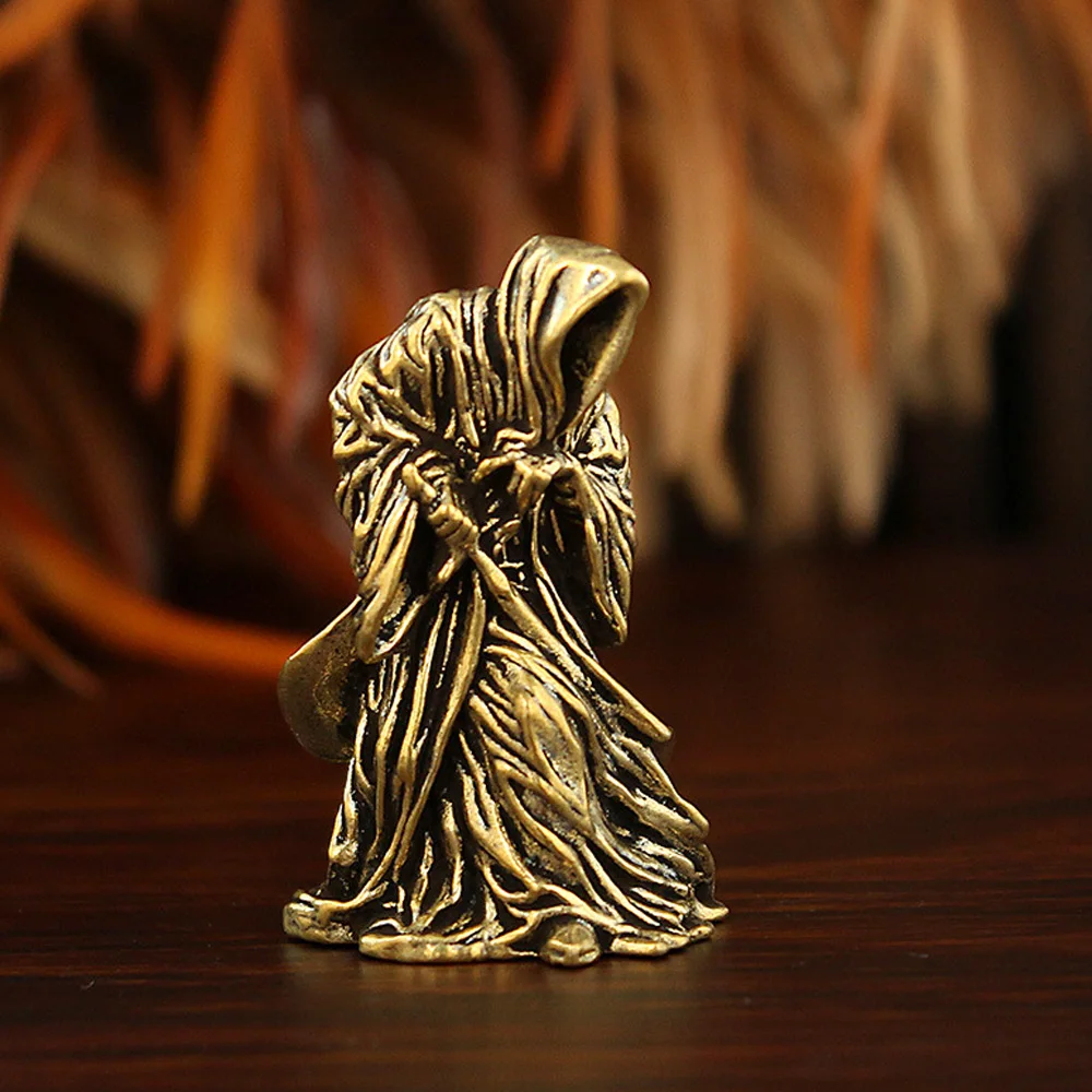 Brass Retro Death Statue Black Robe Cloak Warrior with Sword Mini Desktop Ornament Home Decoration Collectible Gift