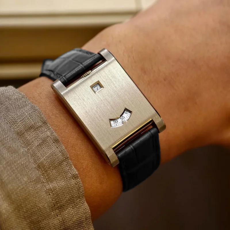 

Square Quartz Watch with Japanese Movement Future Series 32mm Diameter 8mm Thickness Steel Case Leather Strap Waterproof 30M