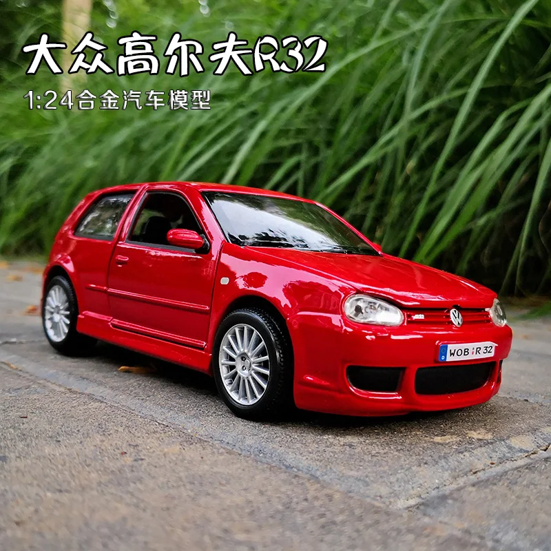 

Maisto 1:24 Volkswagen Golf R32 High Simulation Alloy Sports Car Model Diecasts Metal car Collection Car Childrens Toy Gift B471