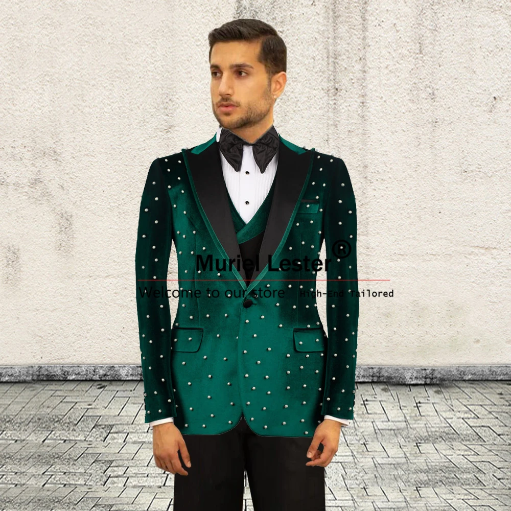 

Green Velvet Men's Suits For Wedding Black Peaked Lapel Prom Blazers Handmade Pearls Jacket Vest Pants 3 Pieces Groom Tuxedso