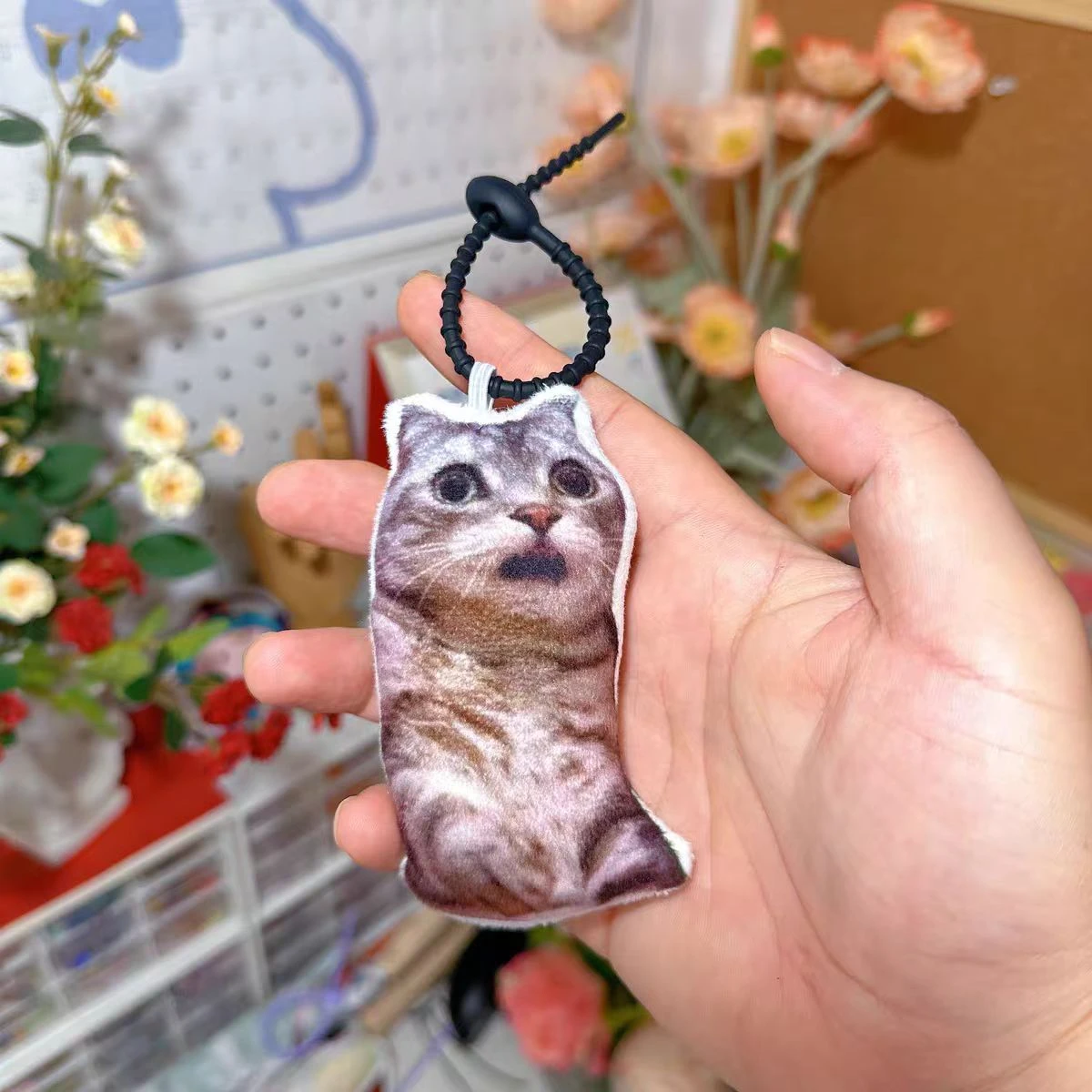 Cartoon-Katzenpuppen-Anhänger, bezaubernde Tiere, niedlicher Baumwoll-Plüsch-Schlüsselanhänger, individuelle Katzenumgebung, Geburtstagsgeschenke für Kinder und Erwachsene