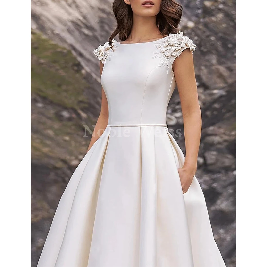 エレガントな A ライン ボートネック ノースリーブ ウェディング ドレス アップリケ ブライダル ガウン カスタマイズ