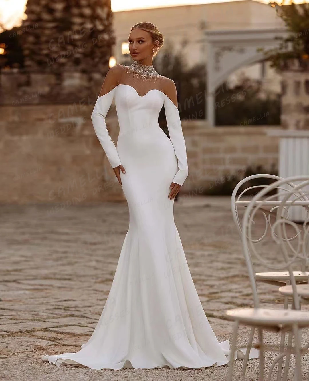 Abiti da sposa moderni sirena Sexy Illusion abiti da sposa con paillettes Sweetheart manica lunga Backless Party Robe De Mariée