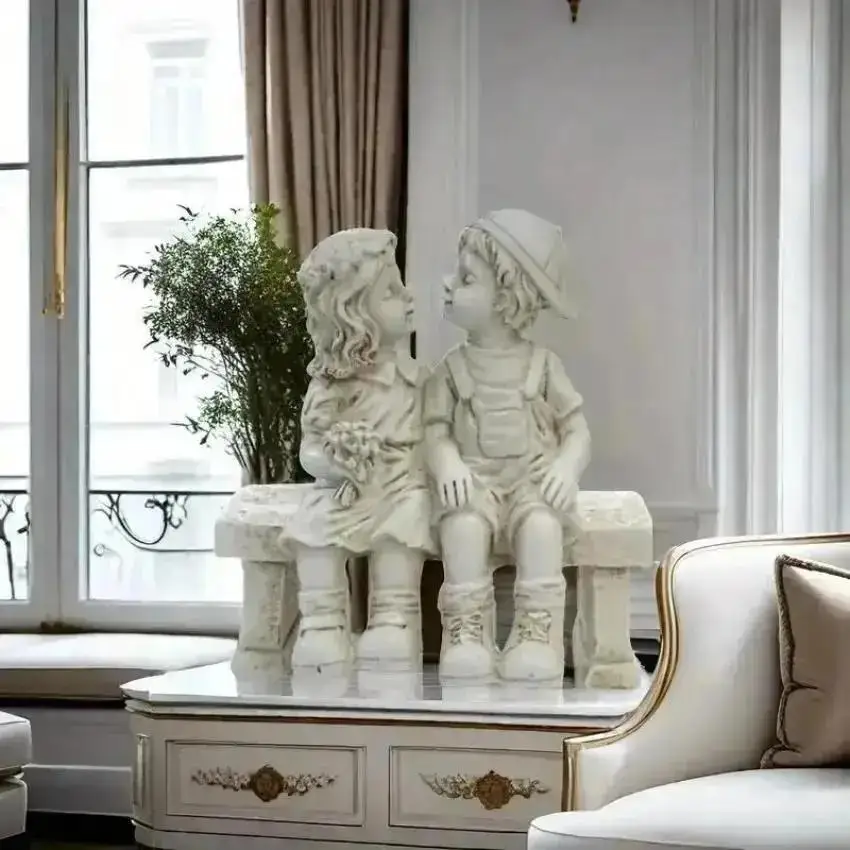 ديكور الحديقة النحت المحبب للأطفال يشارك قبلة على مقعد غرفة المعيشة الديكور الجنية حديقة التماثيل الزخرفية #4