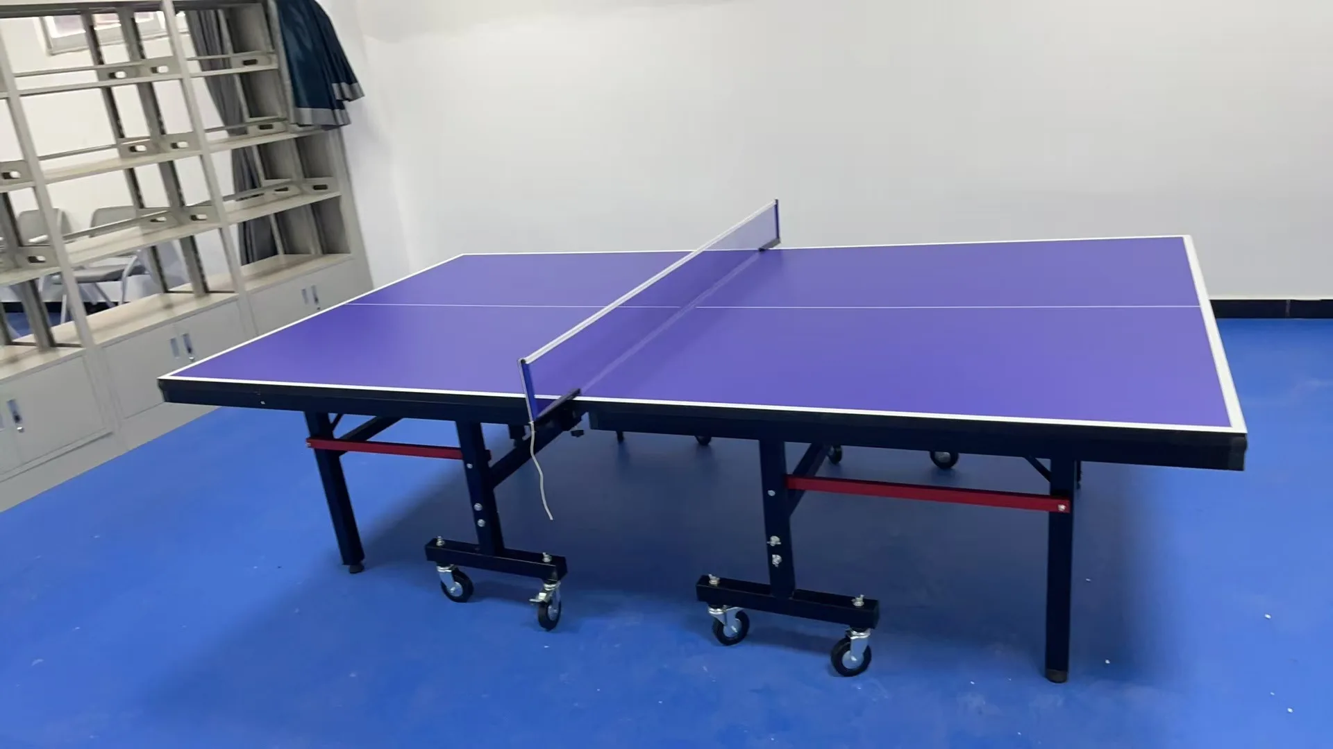 

Indoor Table Tennis Table With Folding Wheels