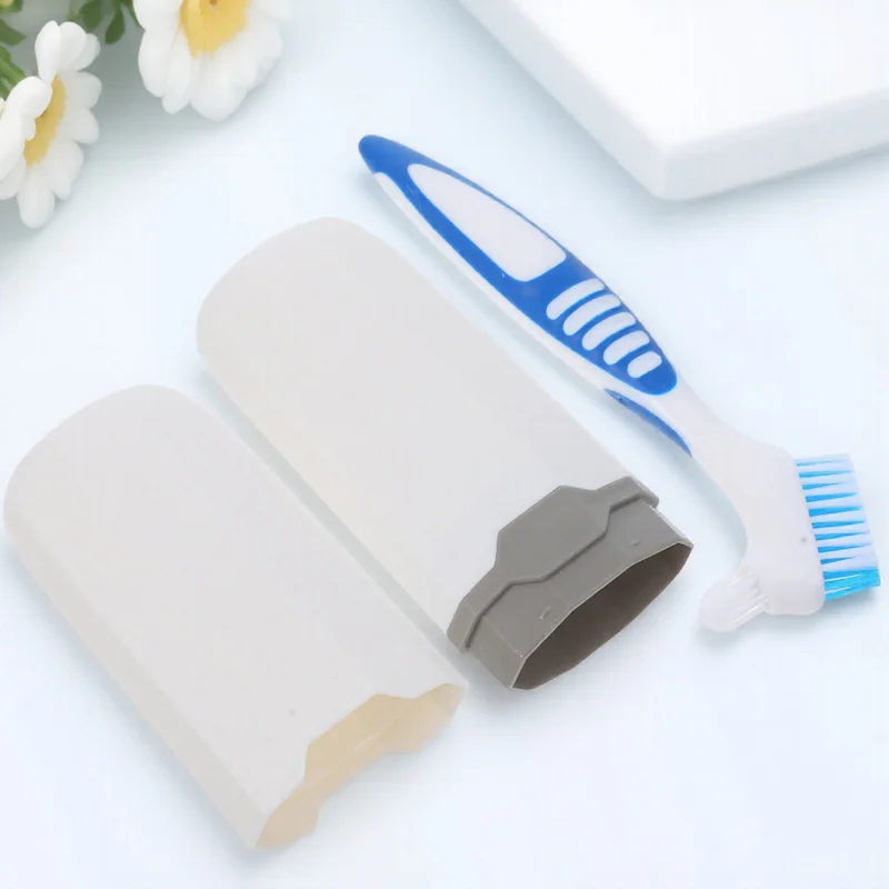 1 Set reisefreundliches Prothesenbürsten-Set mit Schutzhülle, tragbarer Zahnbürstenhalter für Oral Essential unterwegs