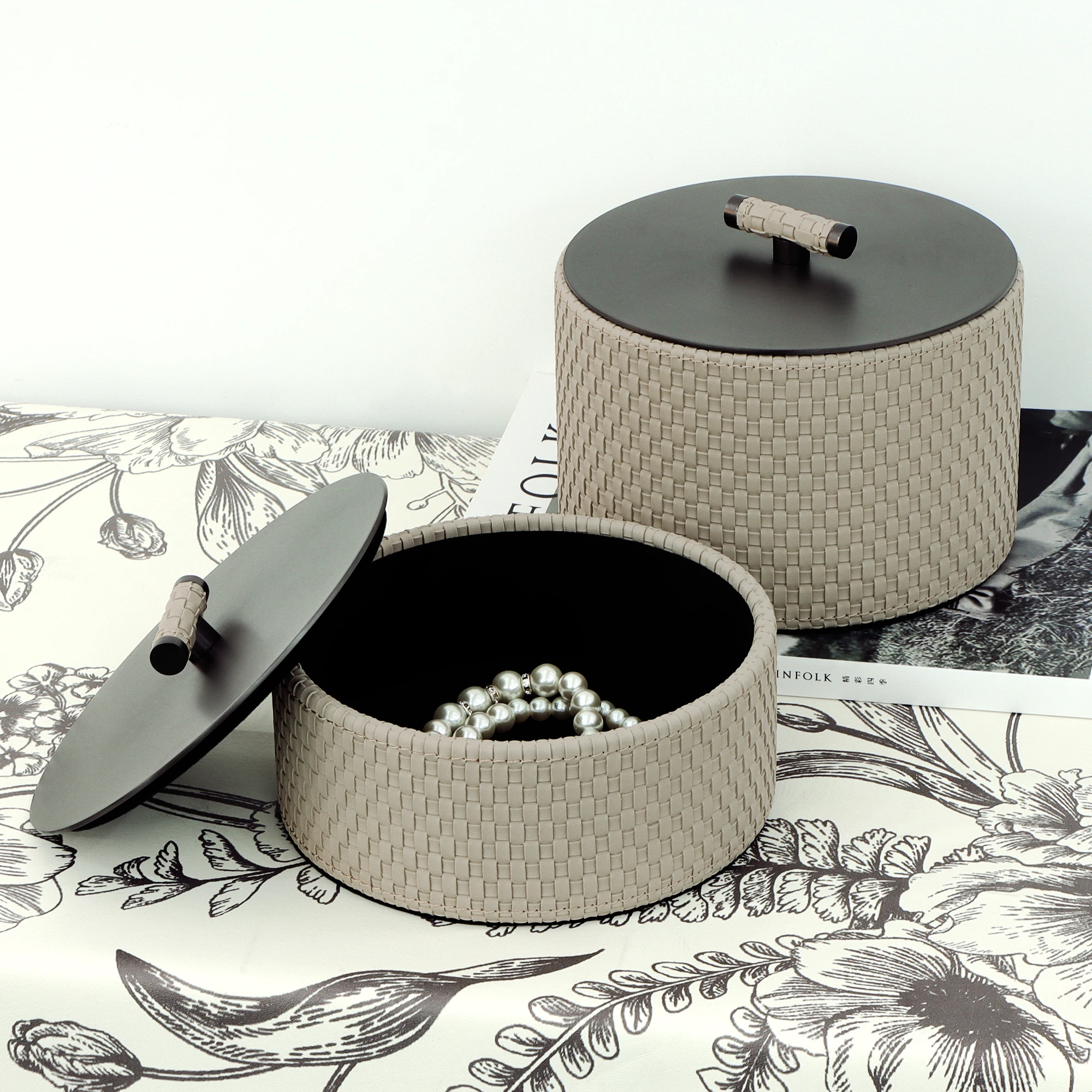 leather-jewelry-box-small-hardware-storage-box-snail-inlay-decorative-ornament-for-desktop-high-end-design