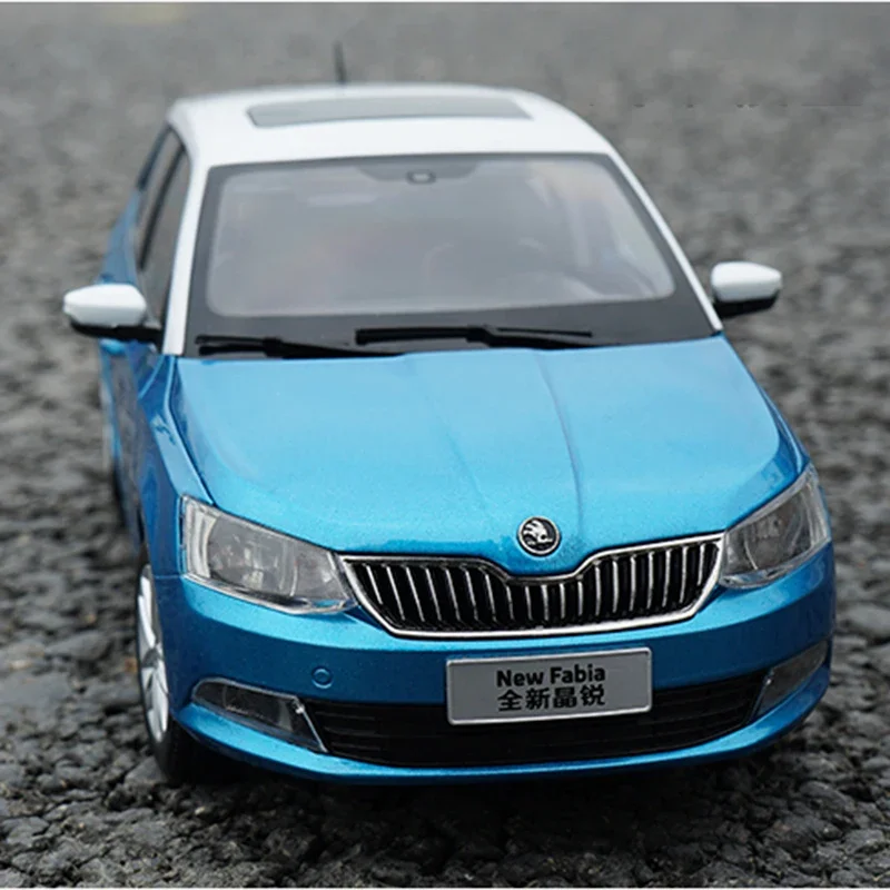 Diecast Model Car Shop 1/18 Volkswagen Skoda Model Car V W NEW Fabia Play Vehicles Toys for Boys Gift