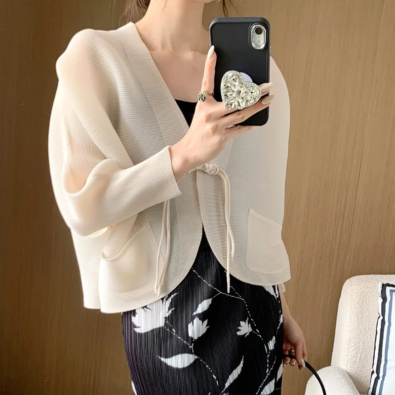  Pleated Jacket 2026 New Short Long Sleeve Cardigan Top Simple Casual Women's Shawl Coat Lightweight Stretchy Clothing