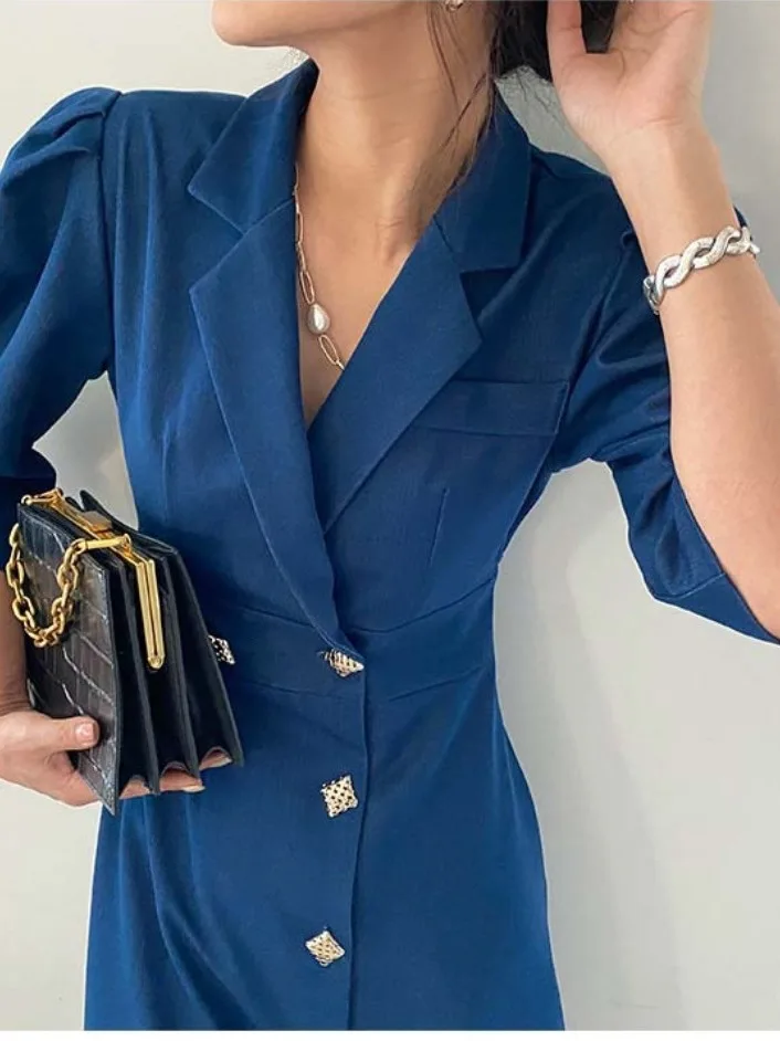 ชุดสูทสไตล์วินเทจเก๋ไก๋ ทรงเข้ารูป แขนพอง คอปก ดีไซน์กระดุมเดี่ยว ช่วยกระชับเอว สำหรับผู้หญิง