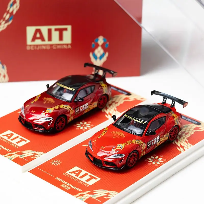 

Diecast 1:64 Scale Beijing AIT Exhibition Edition H300 Toyota A90 Golden Snake Red Alloy Car Model Collectible Toy Gift Souvenir