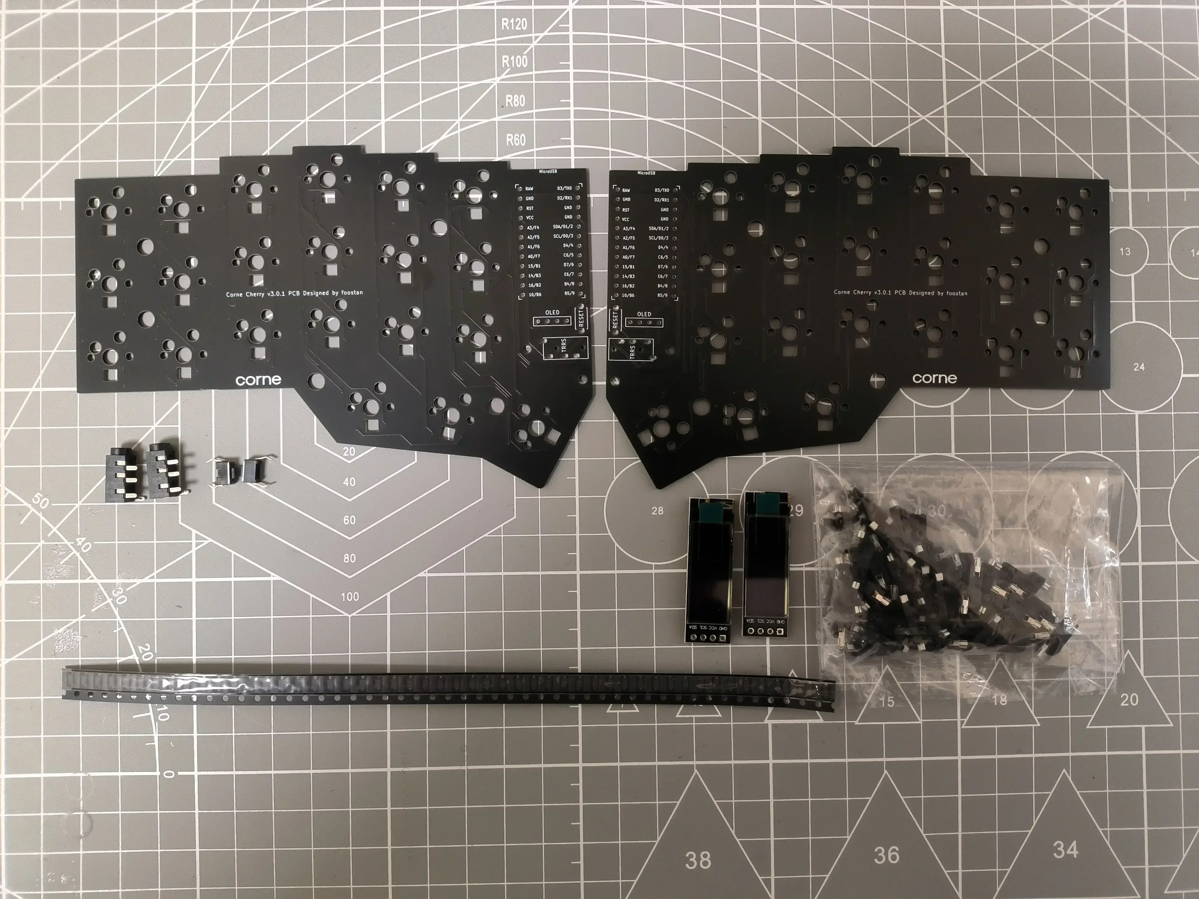 Imagem -03 - Crkbd Kit de Teclado Dividido Personalizado Sofle Rgb Pcb Kit Faça Você Mesmo Design com Fio e sem Fio Acessórios de Teclado Dividido Não Pré-construído