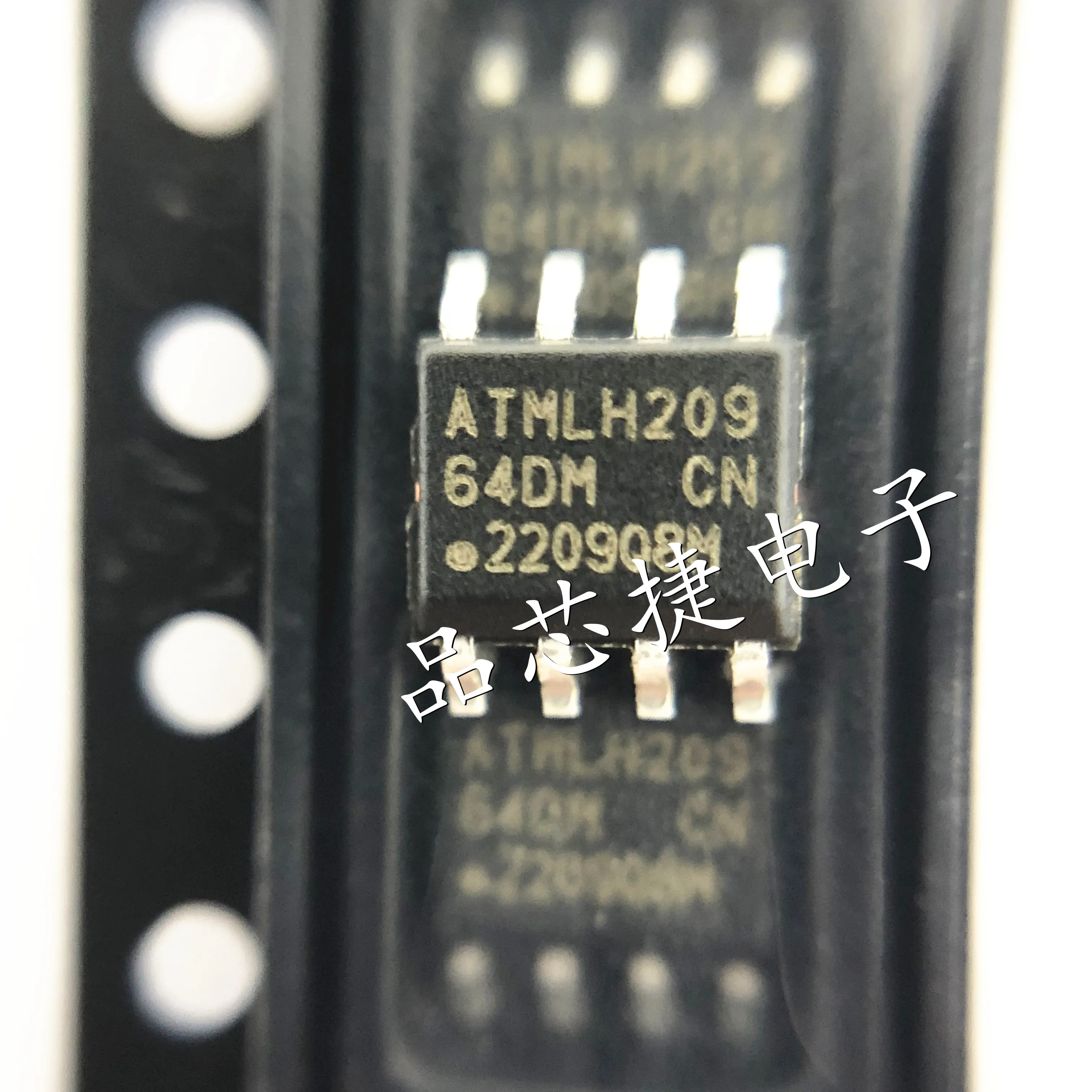 

30pcs/Lot AT24C64D-SSHM-T Marking 64DM SOIC-8 AT24C64 I²C-Compatible (Two-Wire) Serial EEPROM 64-Kbit